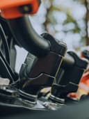 KTM Adventure 390 2025 DODGER HANDLE RISER BLACK 8