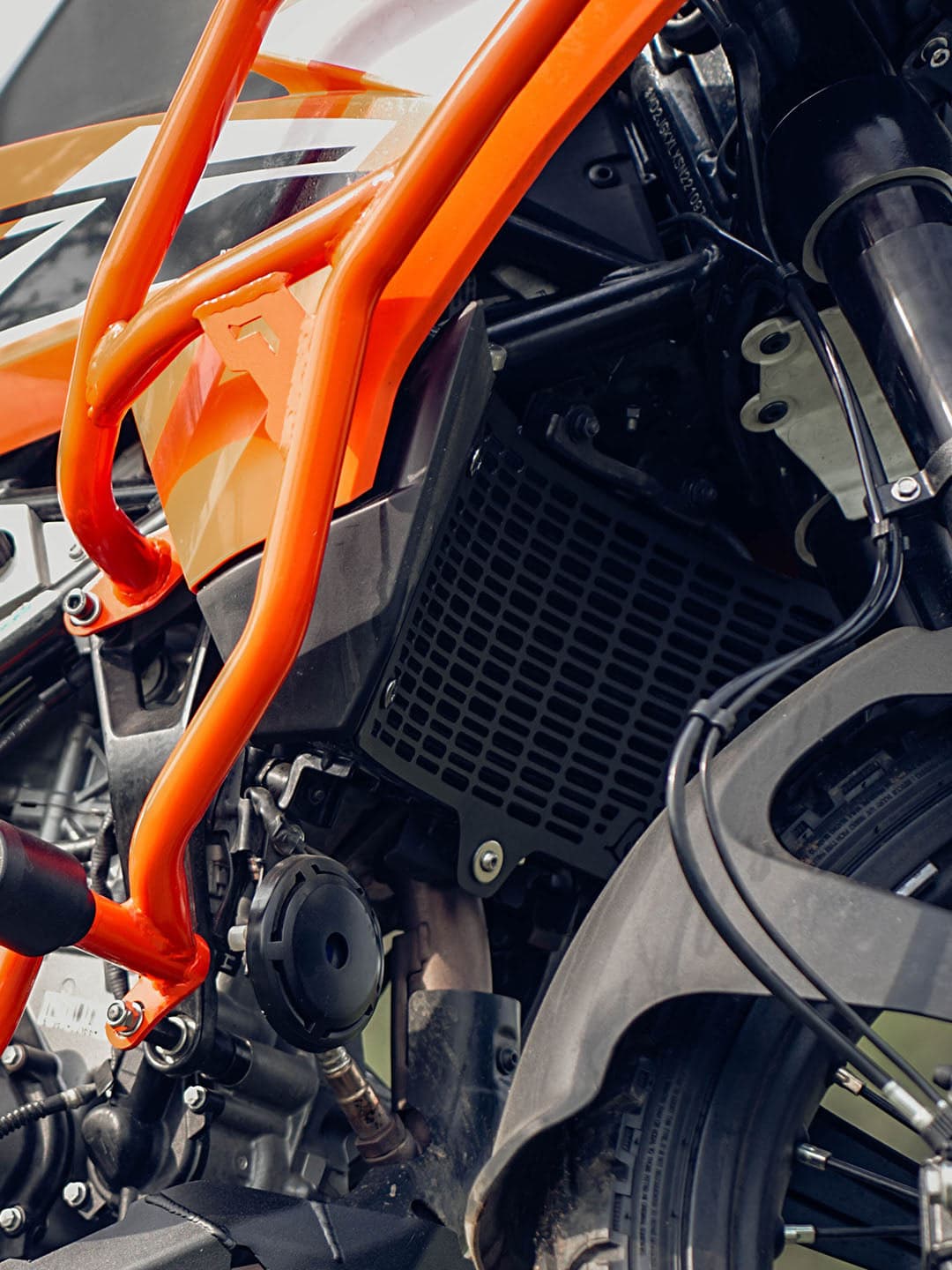 KTM Adventure 390 (2025 model) VECTOR RADIATOR GRILL BLACK